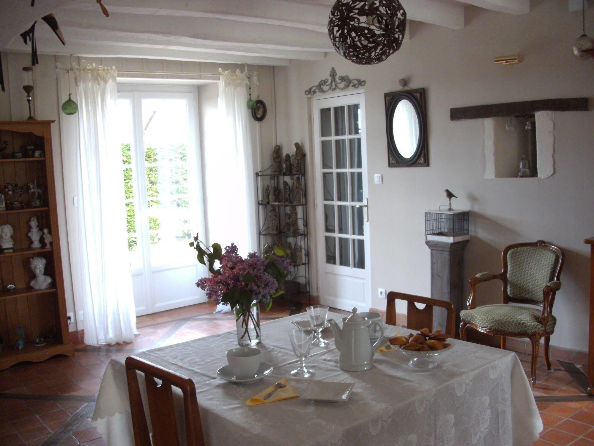 Les Roulottes De La Brauderie Brissarthe Exterior foto